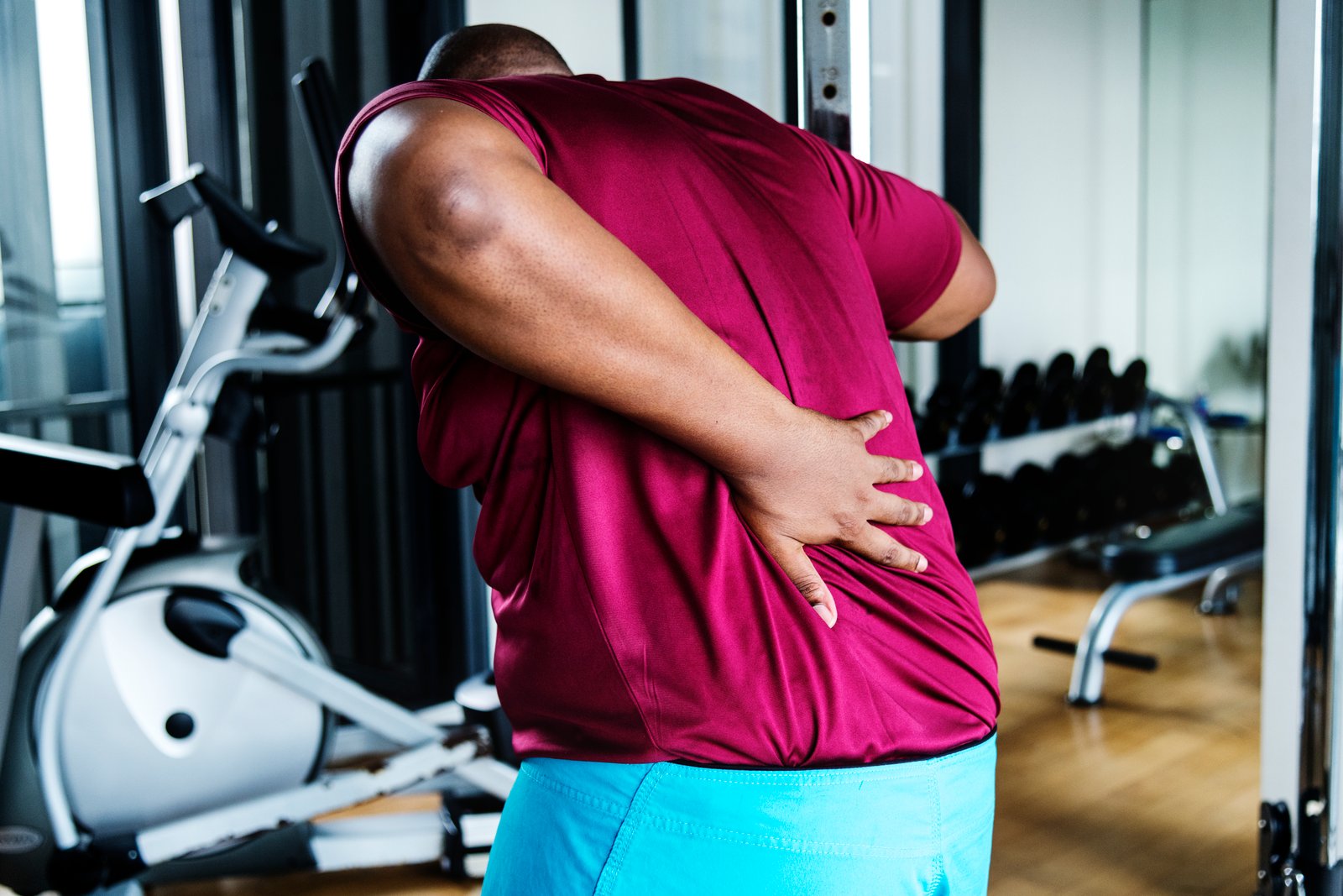 Best Back Pain Specialist in New Delhi Clinic | Spine & Sports Injury Care