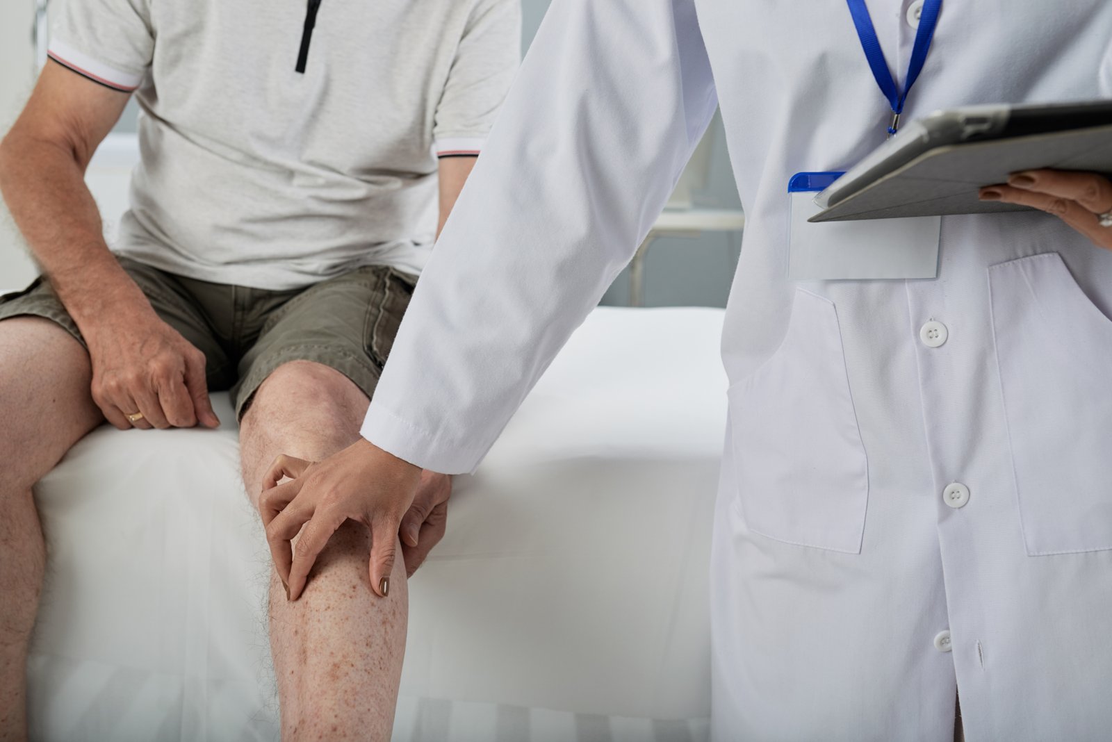 Knee Pain vs Arthritis – Symptoms, Causes & Treatment Guide